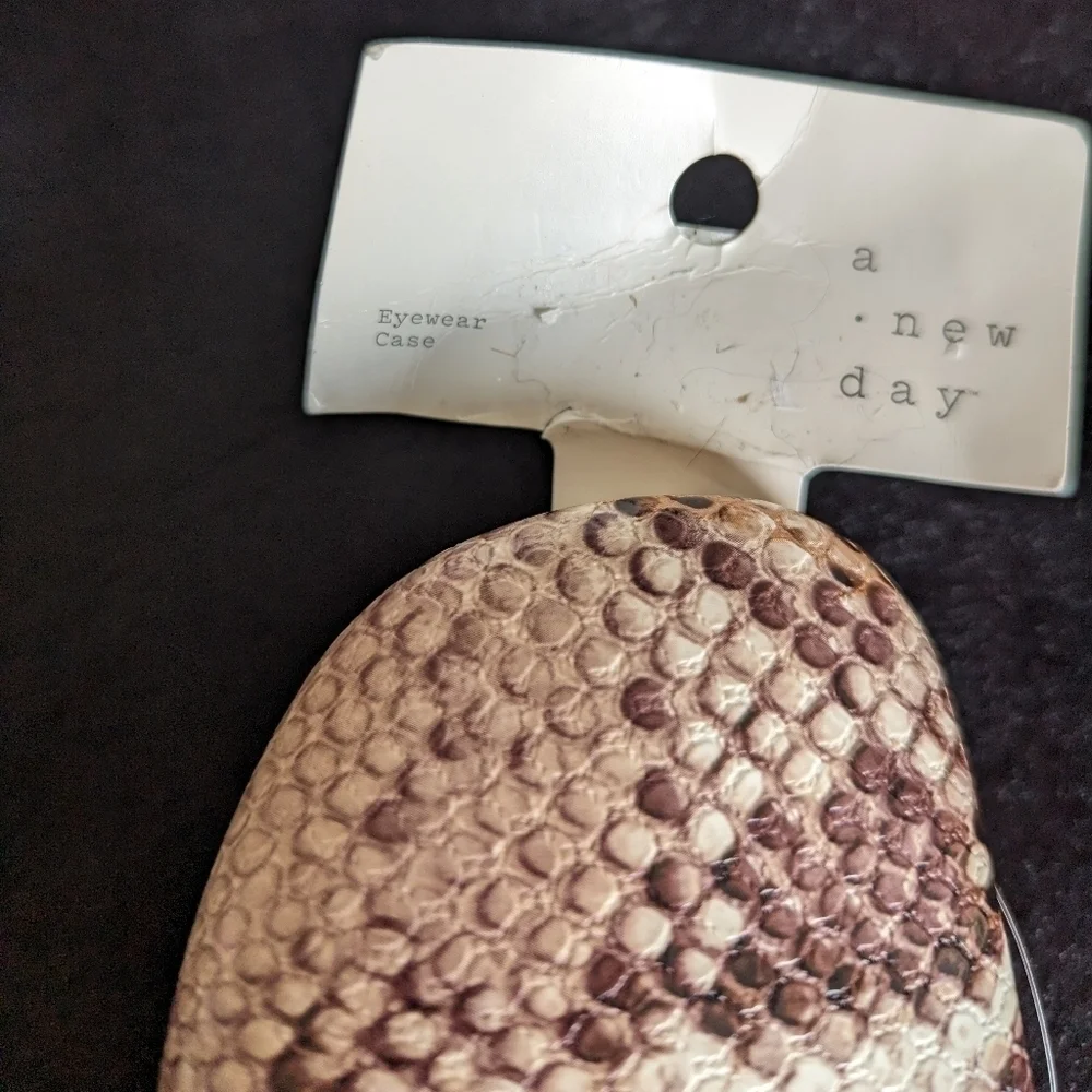 NWT A New Day Snakeskin Glasses Case